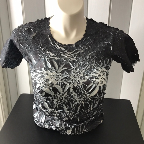 COPY - Origami Popcorn Shirt - Picture 1 of 4